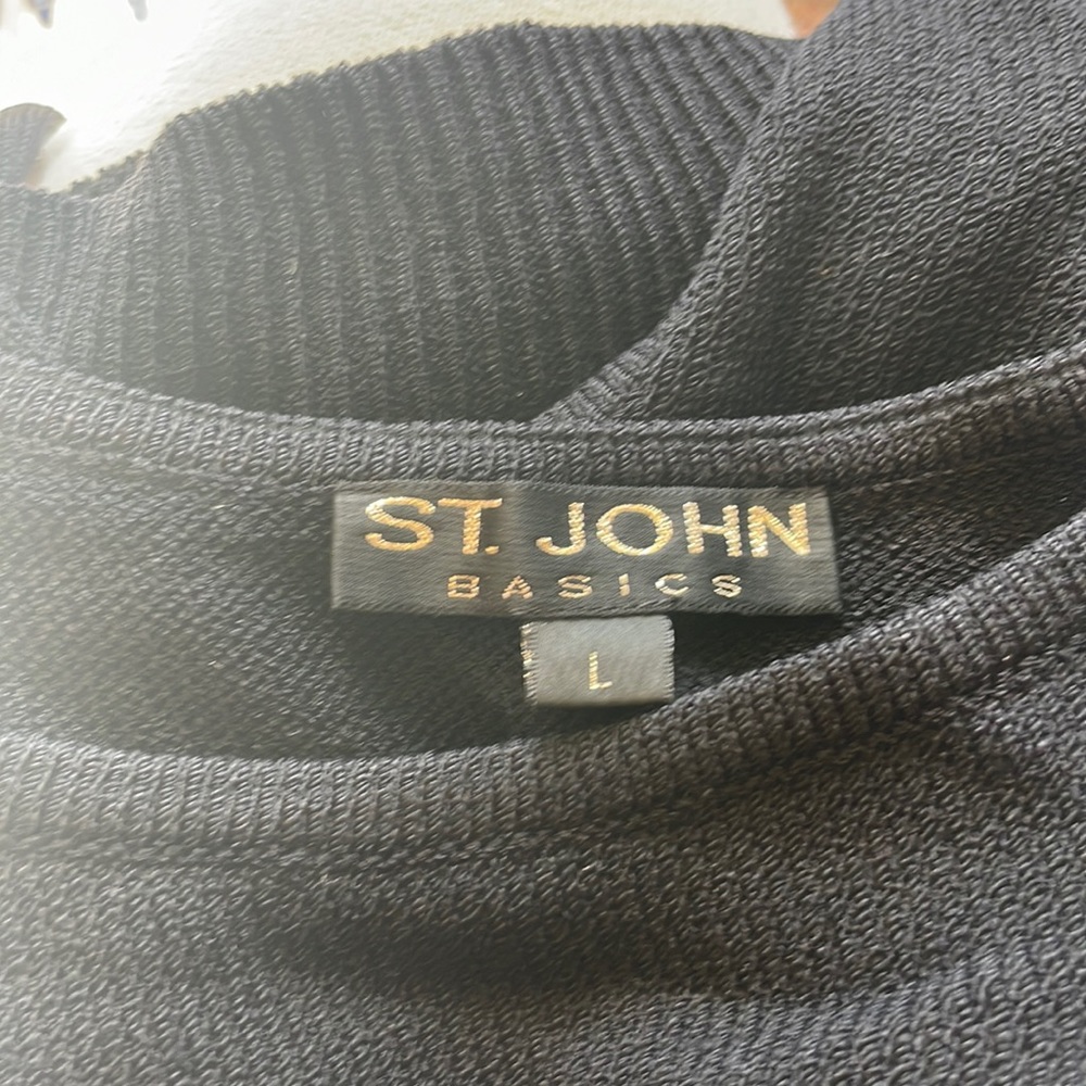 CLASSIC St. John Basics Black Knit Tank Vest Size large